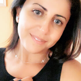 Side way cross necklace