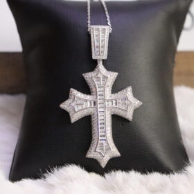 Emilia Cross